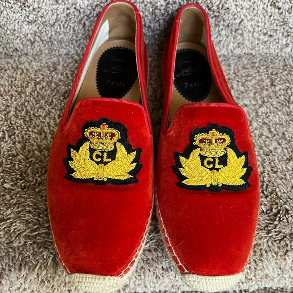 Christian Louboutin Unisex Red Velvet Loafers with Embroidered Crest main image 4